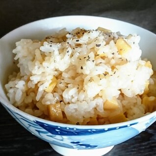 焦がしバター醤油のタケノコご飯